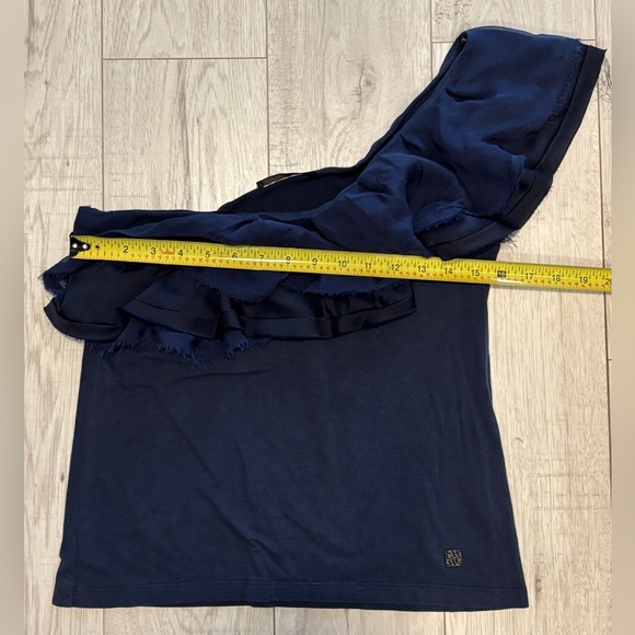CH CAROLINA HERRERA Navy Blue One Shoulder Sleeveless Ruffle Top Size Medium - Picture 7 of 8